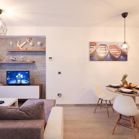 Ferienwohnung Coco Pirovac Exterior foto